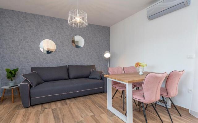 Luxury Apartments - La Vir 5& 6