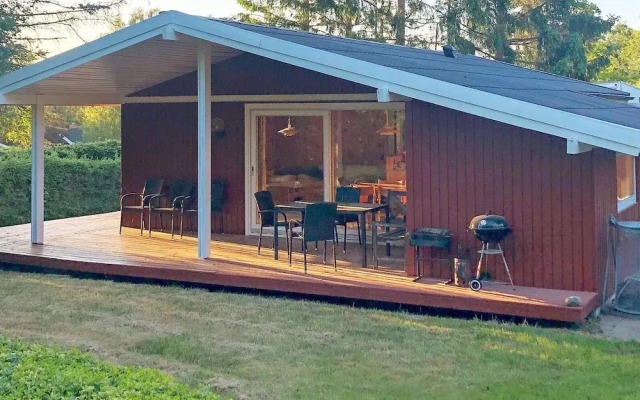6 Person Holiday Home in Farvang