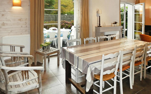 Holiday Home in Carnac Near Sandy Beach