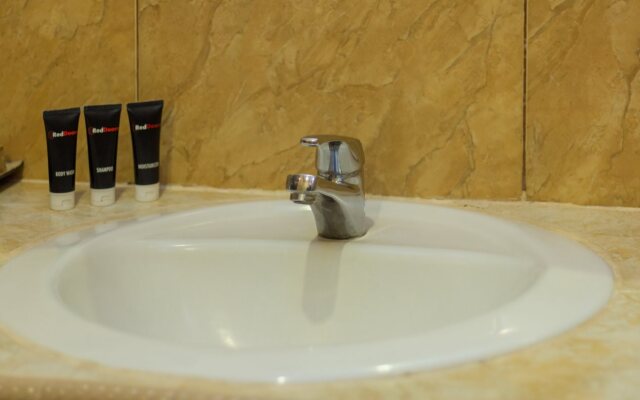 Hotel The Flora Kuta Bali By Reddoorz