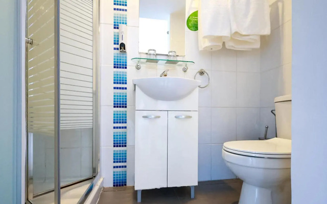 Mikes Kanarium Hotel