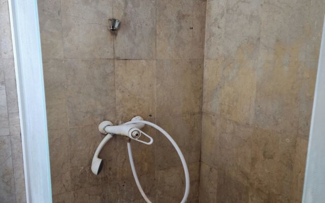 OYO Life 93977 Suterejo Homestay Syariah