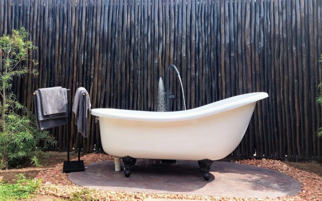 The Baobab Bush Lodge