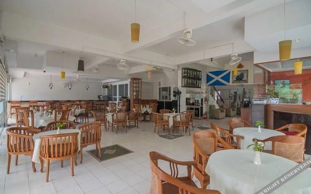 RedDoorz Plus near Marina City Waterfront Batam