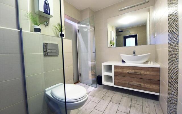 L9 Top Central Rooms And Apartments 2