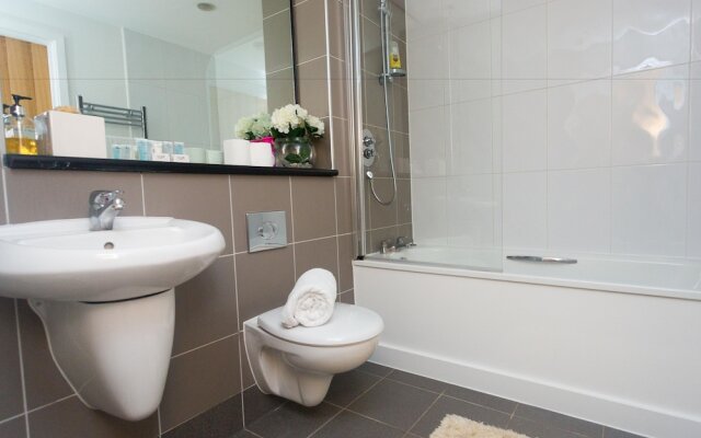 Live in Leeds City Apartments