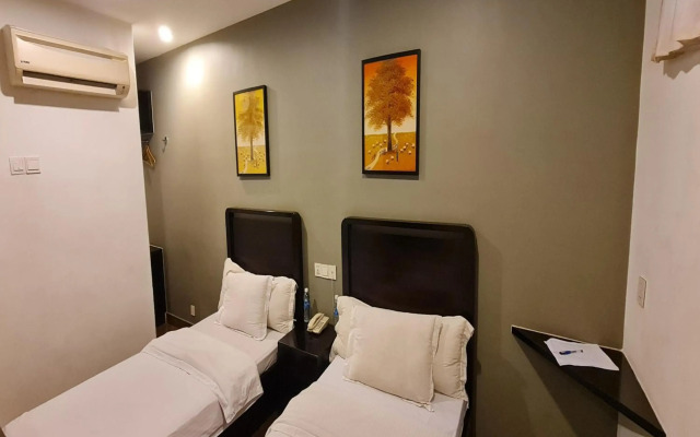 Hotel O Crossroads Hotel
