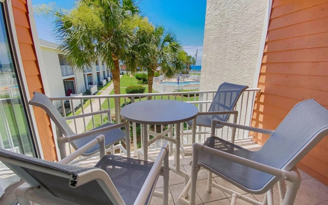 Tradewinds Condominium #24 by Destin Getaways
