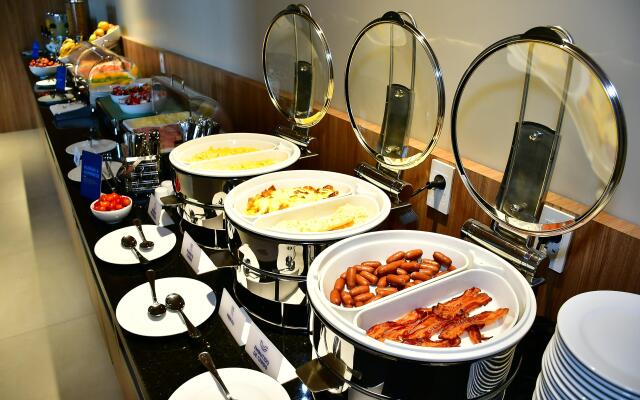 Holiday Inn Express Asuncion Aviadores by IHG