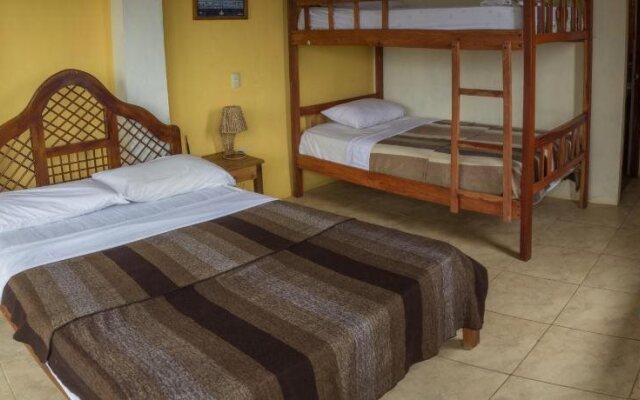 Hostal Moai