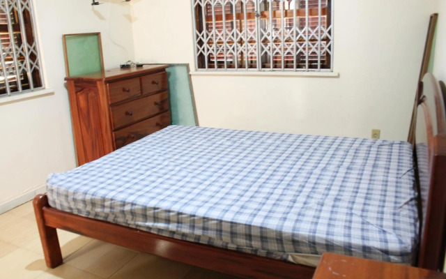 Casa muito espaçosa privativa com Piscina, Churrasqueira e área gourmet