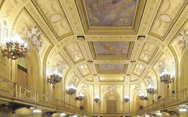 Congress Plaza Hotel