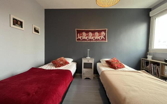Bel appartement clair à 10mn du port à pied