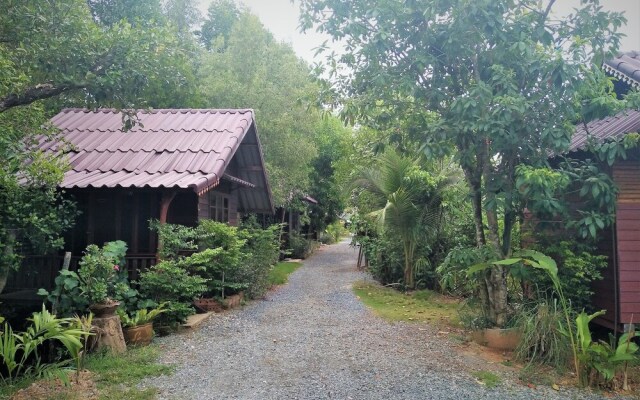 Suchanaree At Leam Ngop