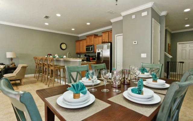 Majesty Palm Townhome 8958