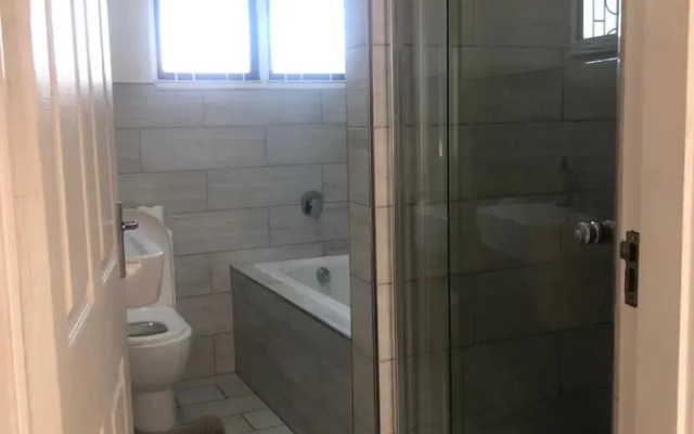 Danville Forest Guest House & Apartments