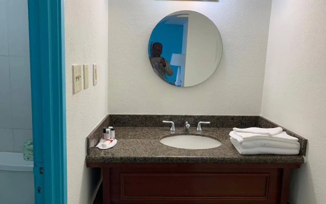 Econo Lodge College Park