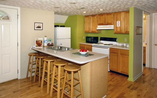 Fox Run Escape 1140 by RedAwning