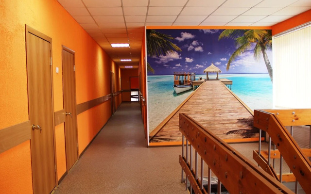 Oasis Hotel - Hostel