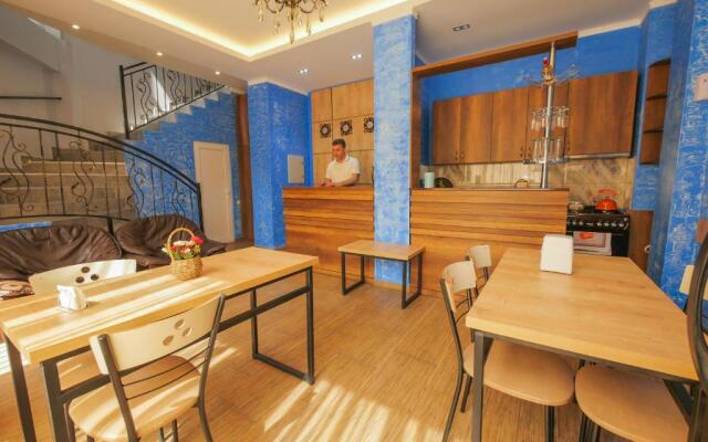 La'Rooms