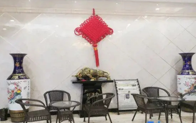 Yuyao Liangnong Hotel
