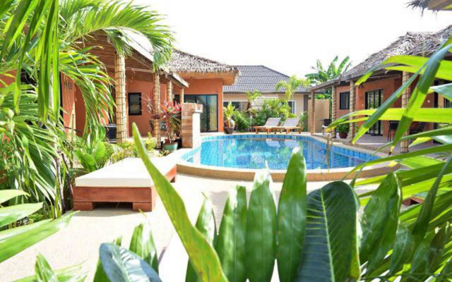 Panisara Pool Villa Huahin