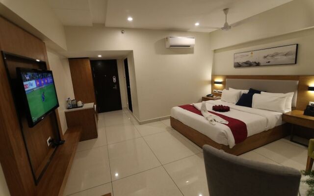 Sri Sri Sri Hotel