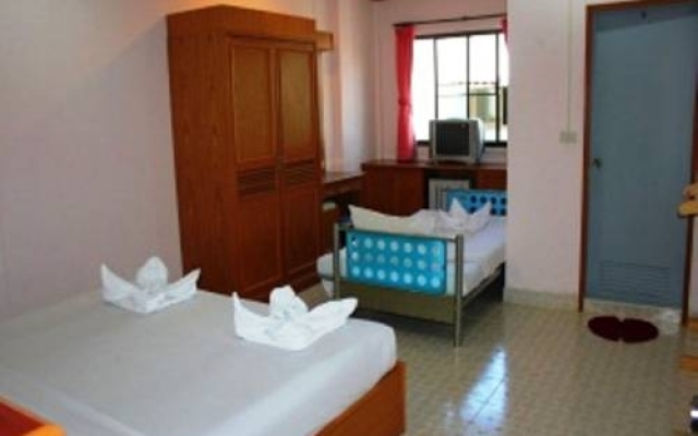 Full Moon Guesthouse