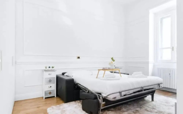Acquileia - Stylish Loft Steps From Corso Magenta