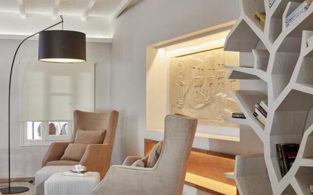 Kosmoplaz Beach Hotel