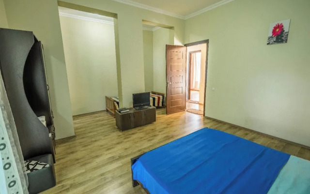 Nando Guest House