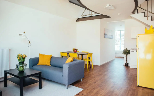 Fantastic Loft with Balcony