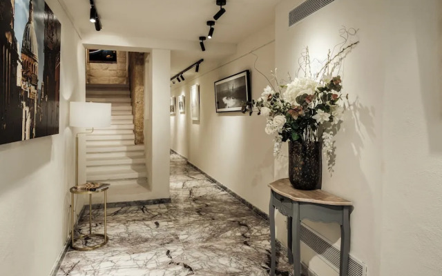 1926 La Galerie Boutique Art Suites