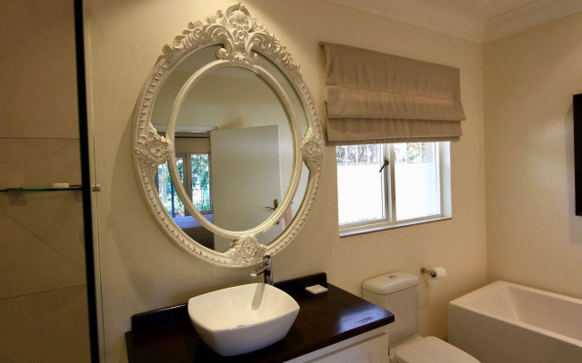 Melrose Place Boutique Hotel