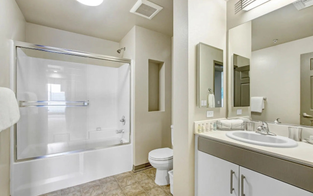 Global Luxury Suites at Marina Del Rey