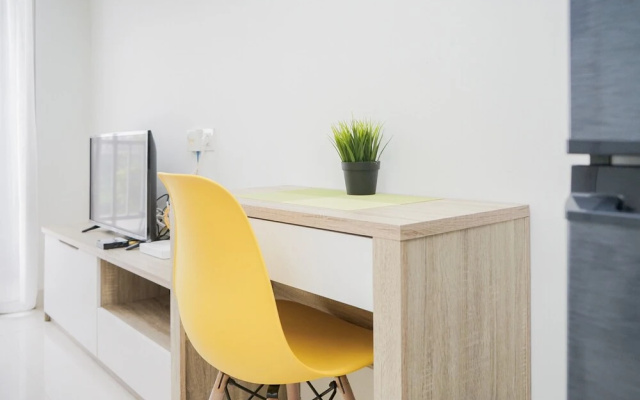 Comfort and Minimalist Studio Apartment at Springwood Residence – Guest Rooms – Tangerang