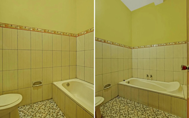 OYO 90031 Villa Papada