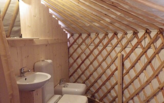La Cera Farm Camping B&B