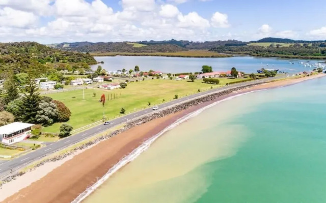 Rehutai Beach House