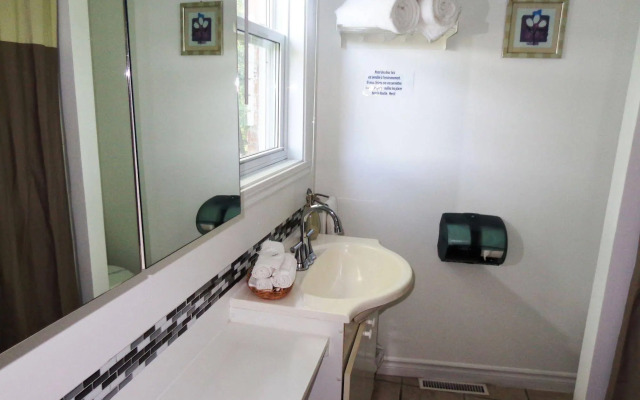 Motel Des Deux Lacs Inc