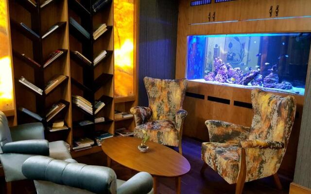 Lale Hotel