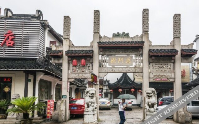 Shanghai Sifang Inn (Qingpu Zhujiajiao Scenic Area Ancient Town)