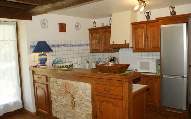 Cozy Holiday Home in Villefranche-du-périgord With Pool