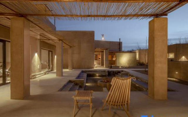 LOSTVILLA(Zhongwei Yellow River Dormitory)