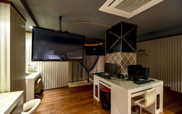 Sunflower Hotel