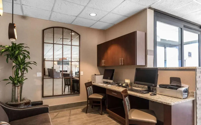 3 Palms Inn & Suites Bay City