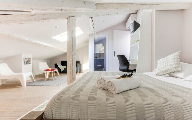 Wonderful 2 Bedrooms, Place de la Comédie