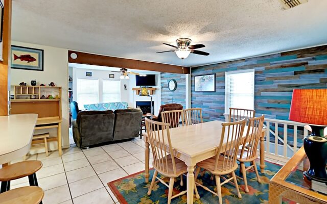 The Purple House - Four Bedroom Home