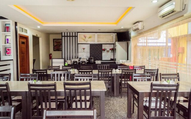 OYO 625 Hotel Golden Gate