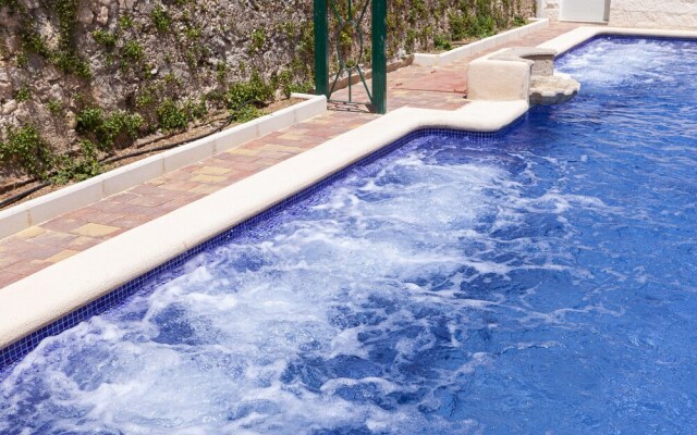 Ad Hoc Vitae Retreats & Health - Adults Only